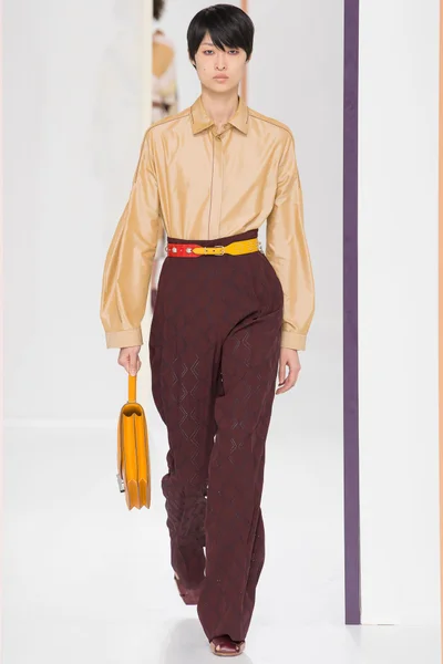 Look 12